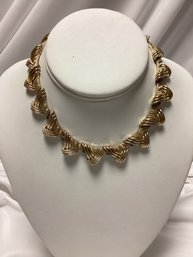 Vintage Coro Gold Tonen Necklace