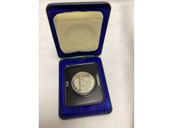 Elizabeth II 1972 Canadian Silver Dollar In Blue Display Case