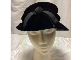 Early 1960s Crushed Velvet W/ribbon Hat