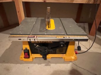 DeWalt DW744 Heavy Duty Table Saw