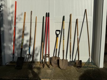 Lot Of 11 Garden Tools