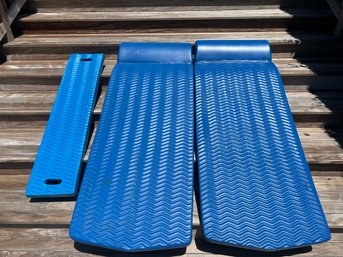 3 Blue Pool Rafts