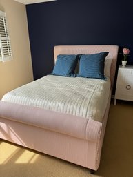 Pottery Barn Queen Comforter And Navy Blue Shams