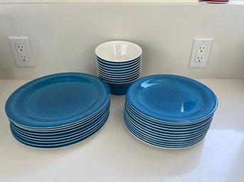 Set Of 30 Plastic Wear Plates And Bowls