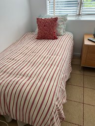 Set Of 2 Pottery Barn Twin Red & Cream Striped Duvet Covers With Insert