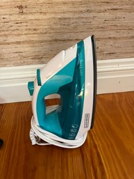 Black And Decker Steam Iron Model IR1010