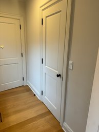 30 X 84 Right Handle Solid Interior Door