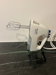 Black And Decker Power Pro 250 Watts Hand Mixer