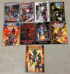 Lot Of 9 Avengers, X-Men, Daredevil, Spider-Man Hardcover & Paperback Novels / Comic Books - Marvel Comics