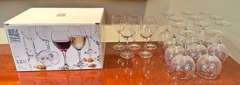 Wine Glass Lot (28) - Includes A 12 Piece Libbey Stemware Set In Box