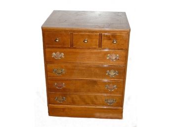 Vintage Ethan Allen Heirloom Nutmeg Maple 30' Bachelors Chest