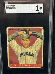1933 GOUDEY TED LYONS - HALL OF FAMER