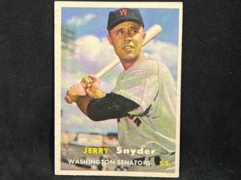 1957 TOPPS JERRY SNYDER
