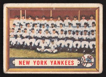 1957 TOPPS NEW YORK YANKEES W/ MICKEY MANTLE