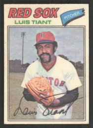 1977 Topps Luis Tiant Cloth Sticker