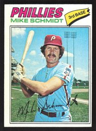 1977 TOPPS MIKE SCHMIDT - HALL OF FAMER