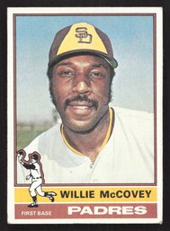 1976 TOPPS WILLIE MCCOVEY - HALL OF FAMER