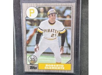 2022 TOPPS ROBERTO CLEMENTE SHORT PRINT - 299 MADE!