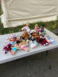 Vintage Doll Table Lot, Ethnic Dolls, Annalee, Cabbage Patch, Etc.