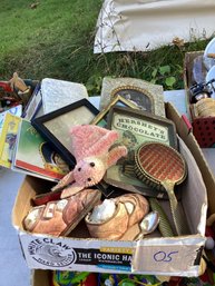 05, BOX LOT #05, Dresser Set, Advertising, Silhouette, Etc.