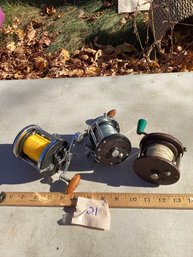 LOT 21, Vintage Fishing Reels, Penn, Etc