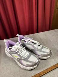 Avia Womens Sneakers, Size 8, Worn Once