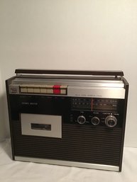 Vintage Channel Master Cassette Radio Boom Box