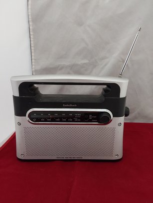 Radio Shack Portable Hand Held AM/FM Radio