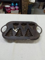 Rowoco Cast Iron Christmas Tree Pan