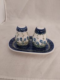 Salt & Pepper Shaker Set