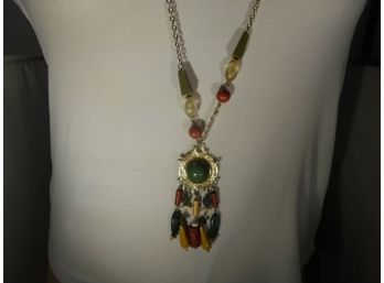 Gold Tone Beaded Necklace With Stones