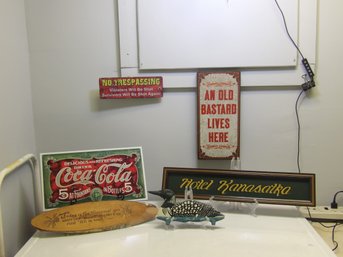 Sign And Decor Lot (6 Piece)