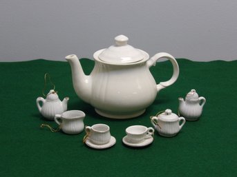 Teapot Lot - Lilliam Vernon