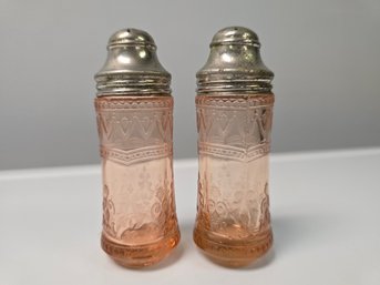 Federal Glass Patrician Spoke Salt & Pepper Shakers