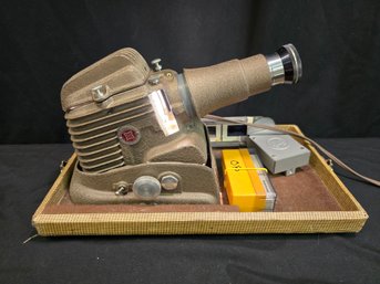Vintage Golde Manumatic Slide Projector