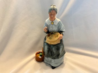 Royal Doulton Embroidering Figurine Hn2855 Made In England