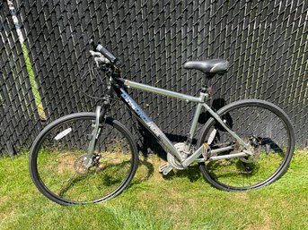 Diamondback Menona All Aluminum Mens Hybrid Bike With Suspension Top Swing S15