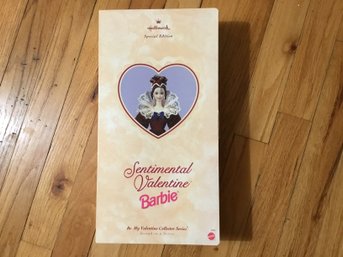 1996 Hallmark Exclusive Special Edition Sentimental Valentine Barbie Doll