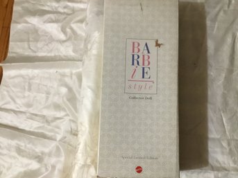 Barbie Collectors Vintage Mattel Barbie Style Collector Doll 1990 Limited Edition New In Box