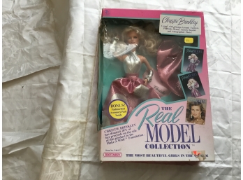 REAL MODEL COLLECTION 1989 CHRISTIE BRINKLEY GLAMOUR FASHION DOLL MATCHBOX