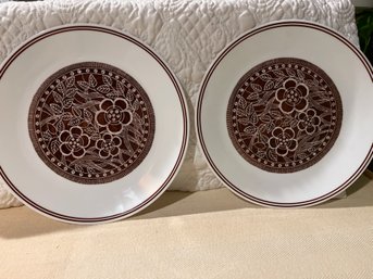 Set Of 2 Vintage Retro Brown Flower Corelle Corning Dinner Plates