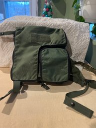 Man Pack Sling Style Army Green Messenger Backpack 10x11 Looks Brand New