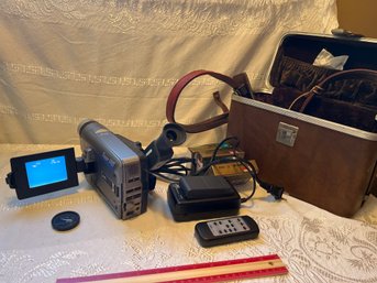 JVC GR SXM527 Super VHS Digital Signal Processing Camcorder Plus Tapes Addl Battery Remote And Case See Photos