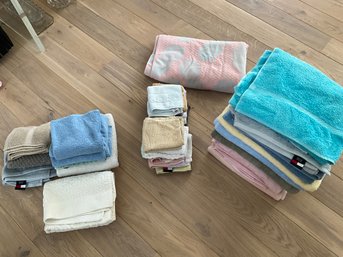 Lot Of Towels Hand Towels Washcloths Bath Towels Beach Towel Floor Towel
