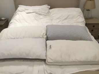 Lot Of 4 King Size Bed Pillows