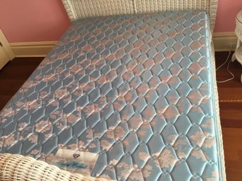 Spring Air Posture Correct Queen Size Mattress And Sealy Boxspring