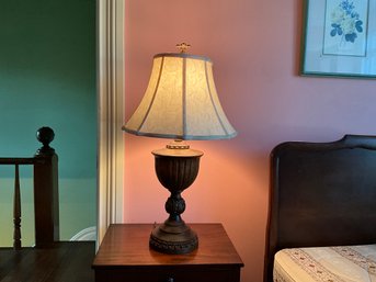 Stunning Heavy Resin 3 Way Antique Gold With Black Splatter Urn Table Lamp With Leaf Detail