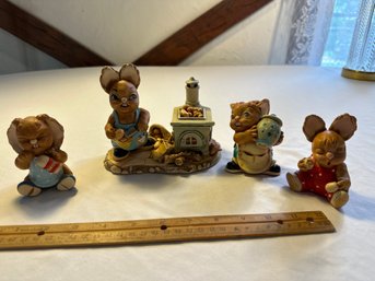 Vintage Lot Of 4 Pendelfin Rabbits Collectibles Hand Painted Made In England