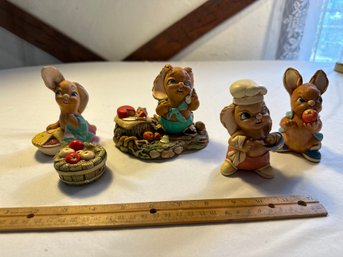 Vintage Lot Of 5 Pendelfin Rabbits Collectibles Hand Painted Stonecraft England