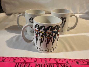 Lot Of 3 Fabulous Hamptons Mugs One Color 2 Black And White